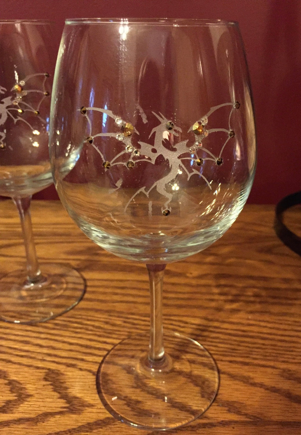 Dragon 2 hand-etched wine glass with crystals