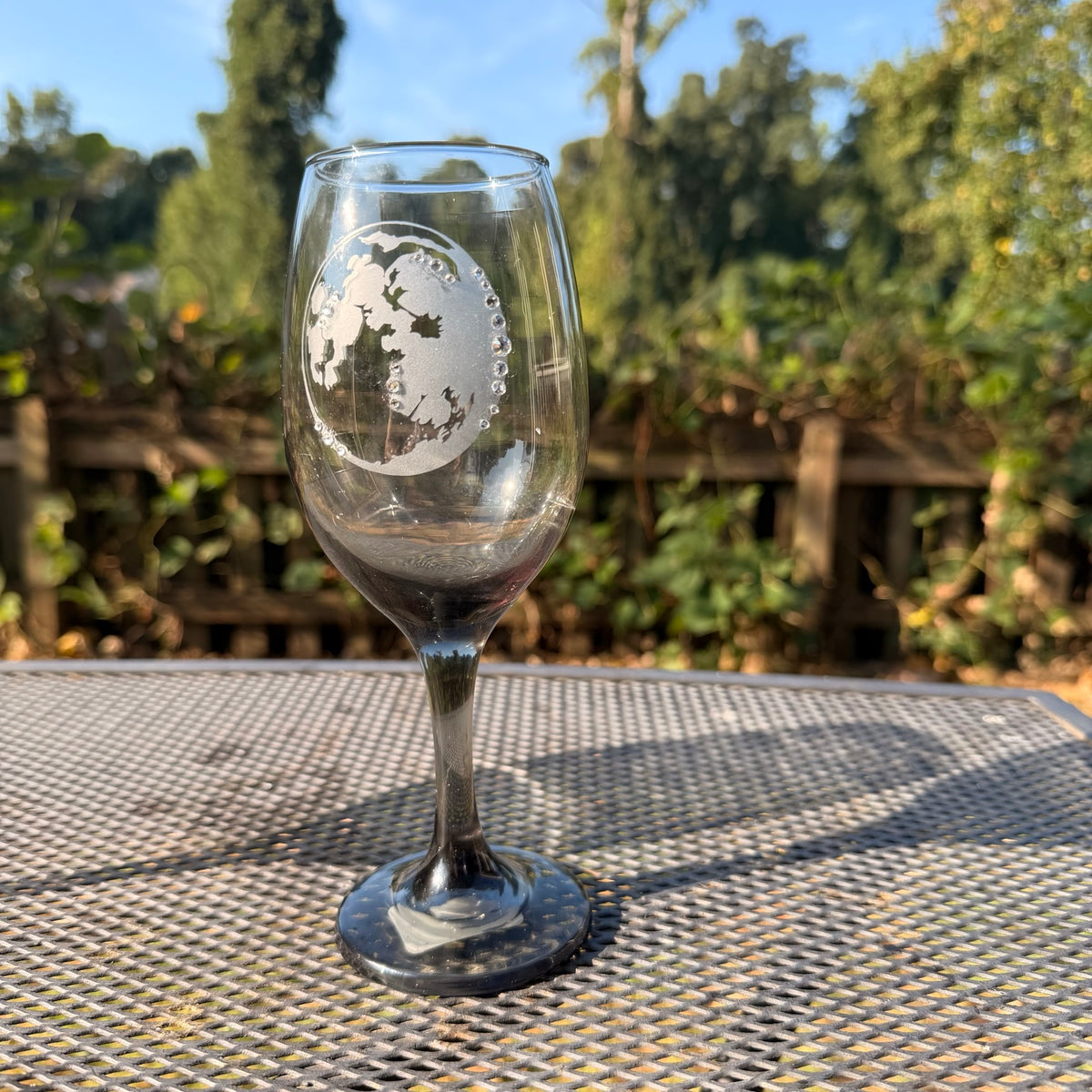 Full Moon hand-etched wine glass