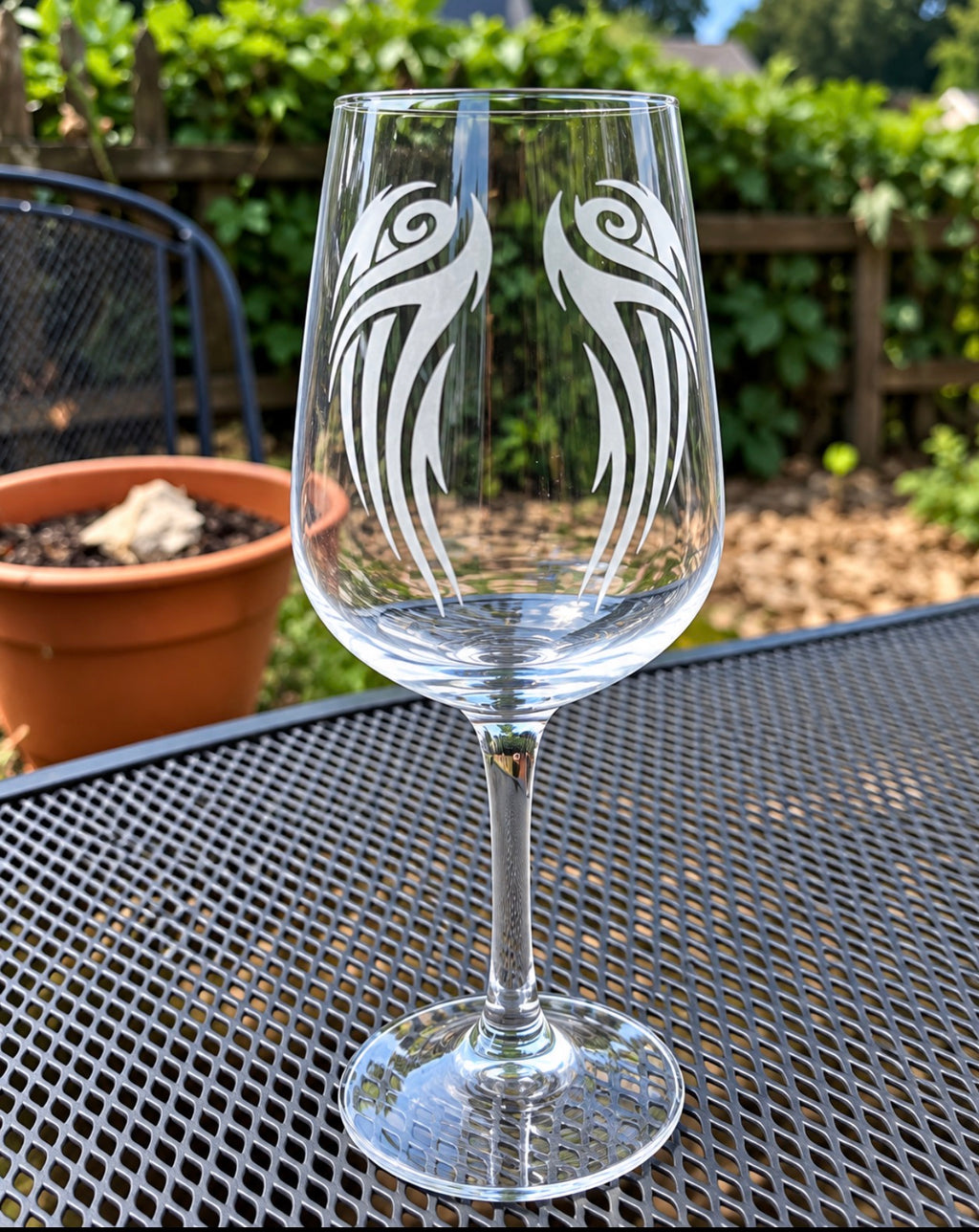 Angel Wings hand-etched wine glass without crystals