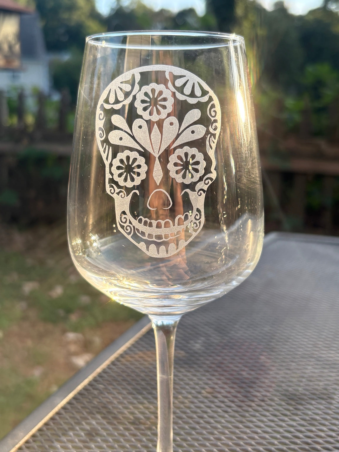 Classic Sugar Skull etched wine glass